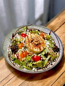 Ensalada de queso de cabra